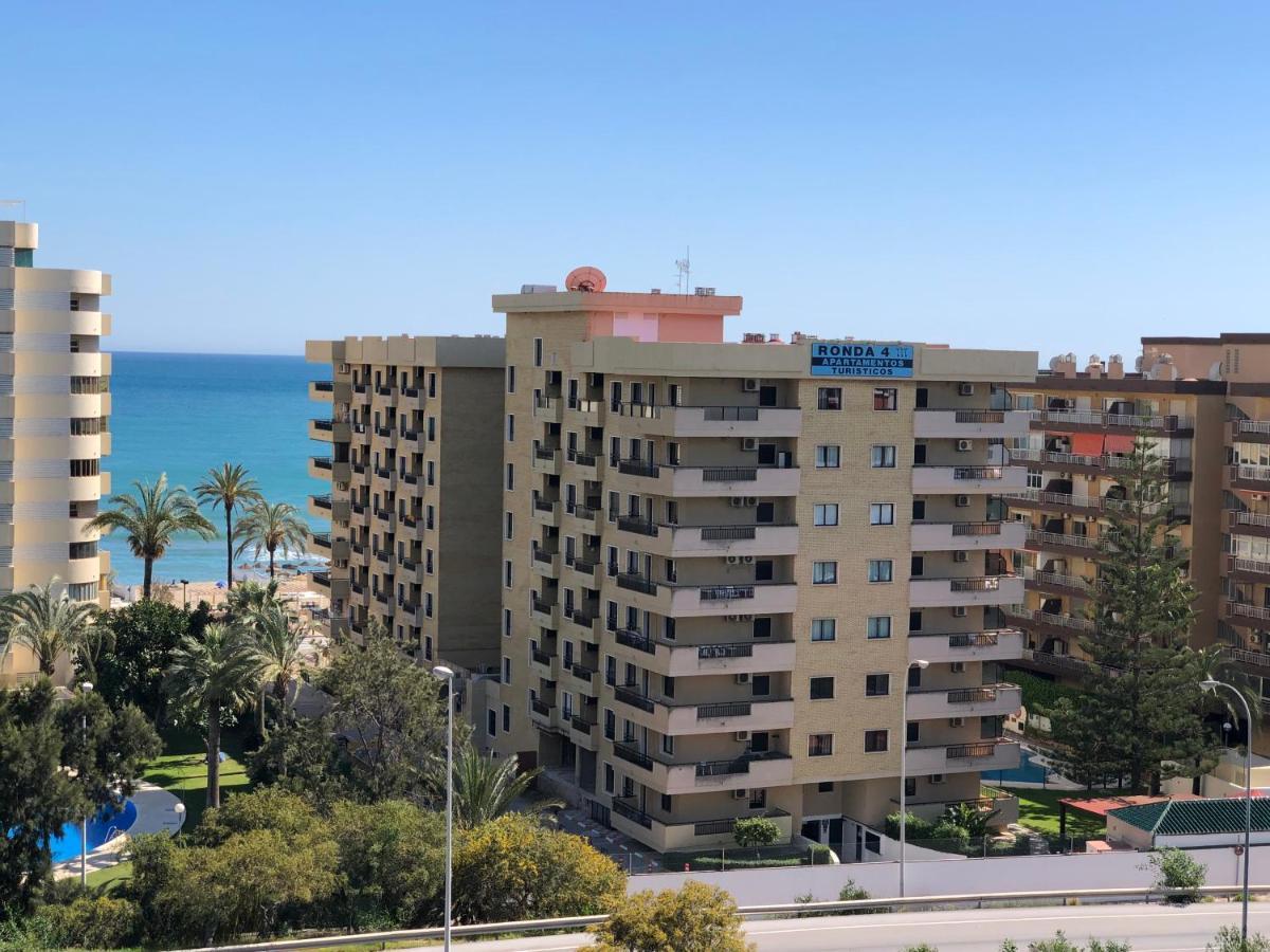 Beachfront Apartment In Fuengirola New Exterior photo