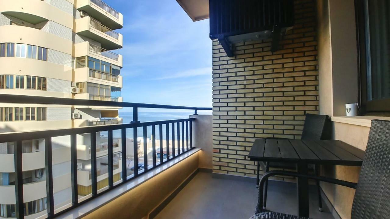 Beachfront Apartment In Fuengirola New Exterior photo