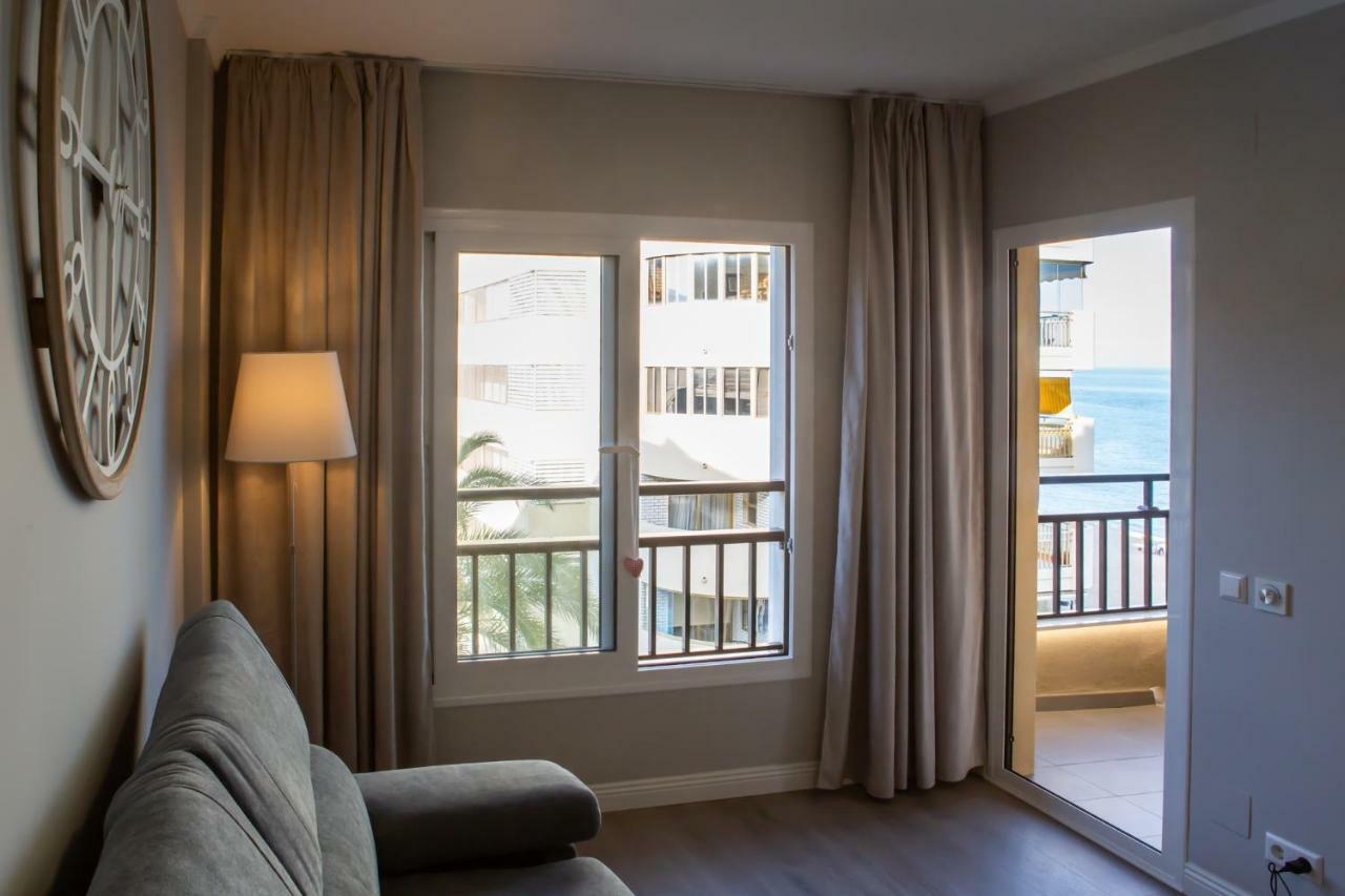 Beachfront Apartment In Fuengirola New Exterior photo