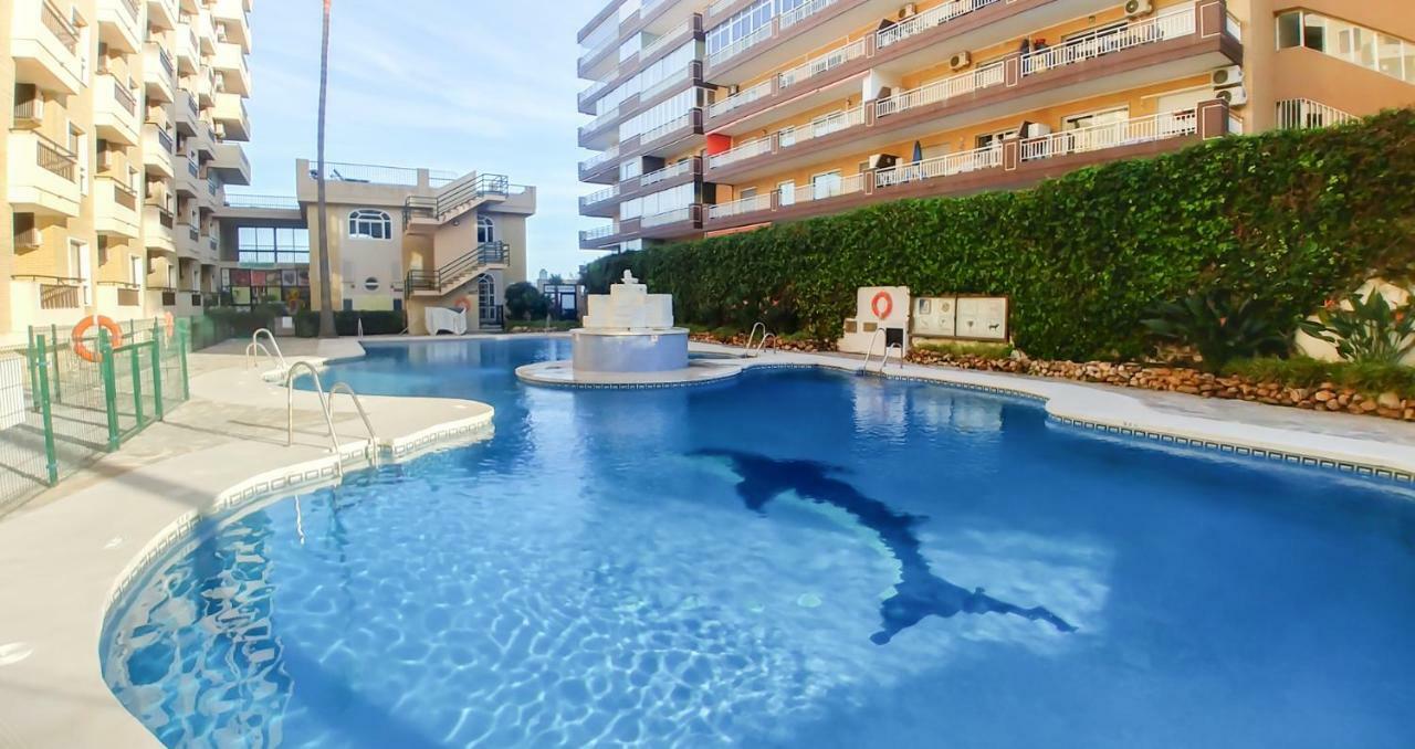 Beachfront Apartment In Fuengirola New Exterior photo