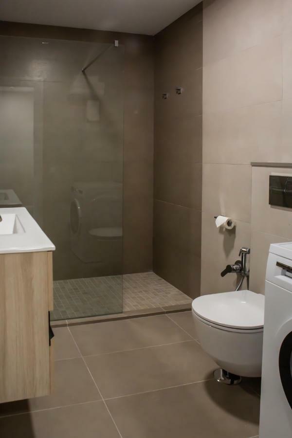 Beachfront Apartment In Fuengirola New Exterior photo